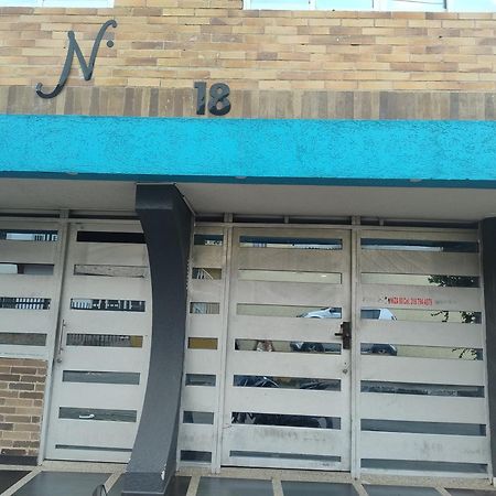 Hotel Edificio Niza80 Ibague, Acceso Digital Cerca Parque Deportivo Exterior foto